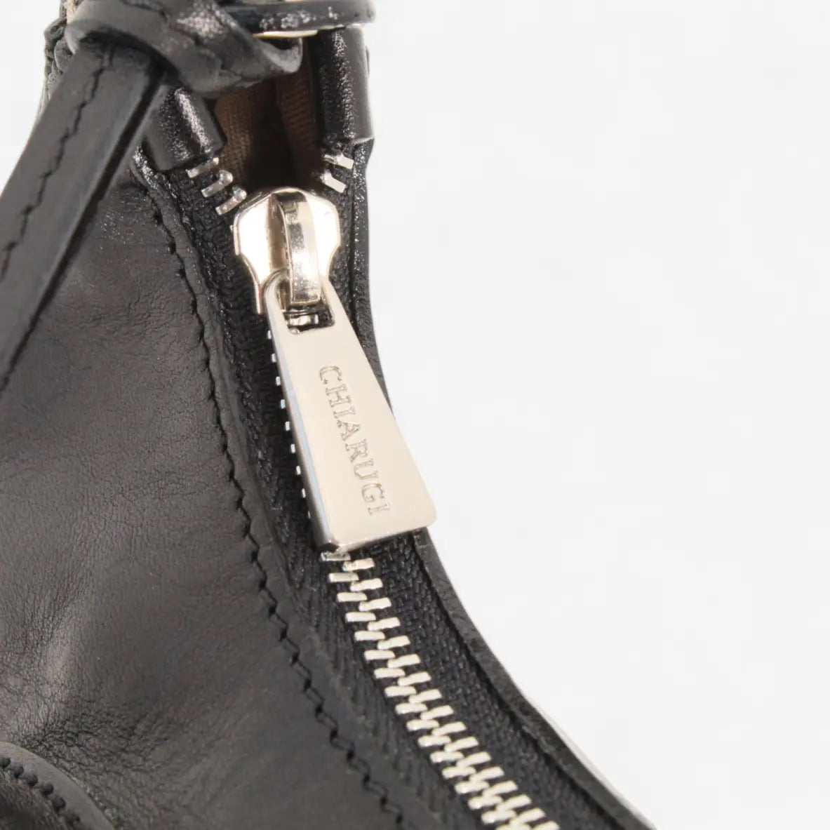 Frontpocket Hobo Bag schwarz