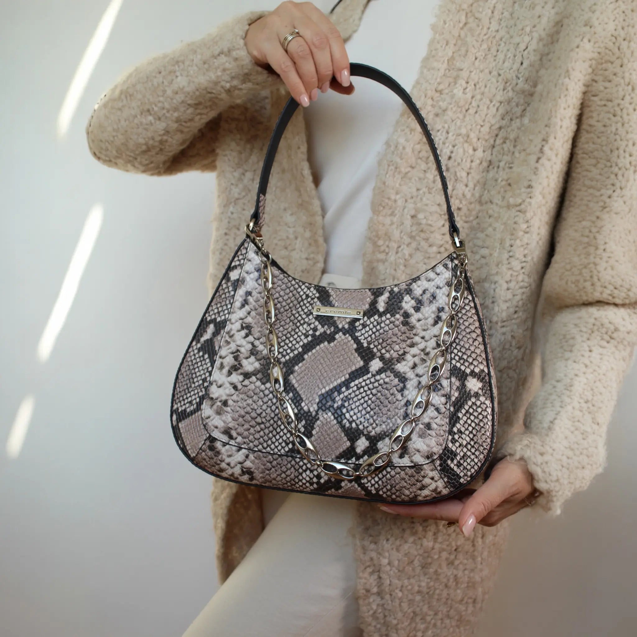 Ashley Hobo-Bag