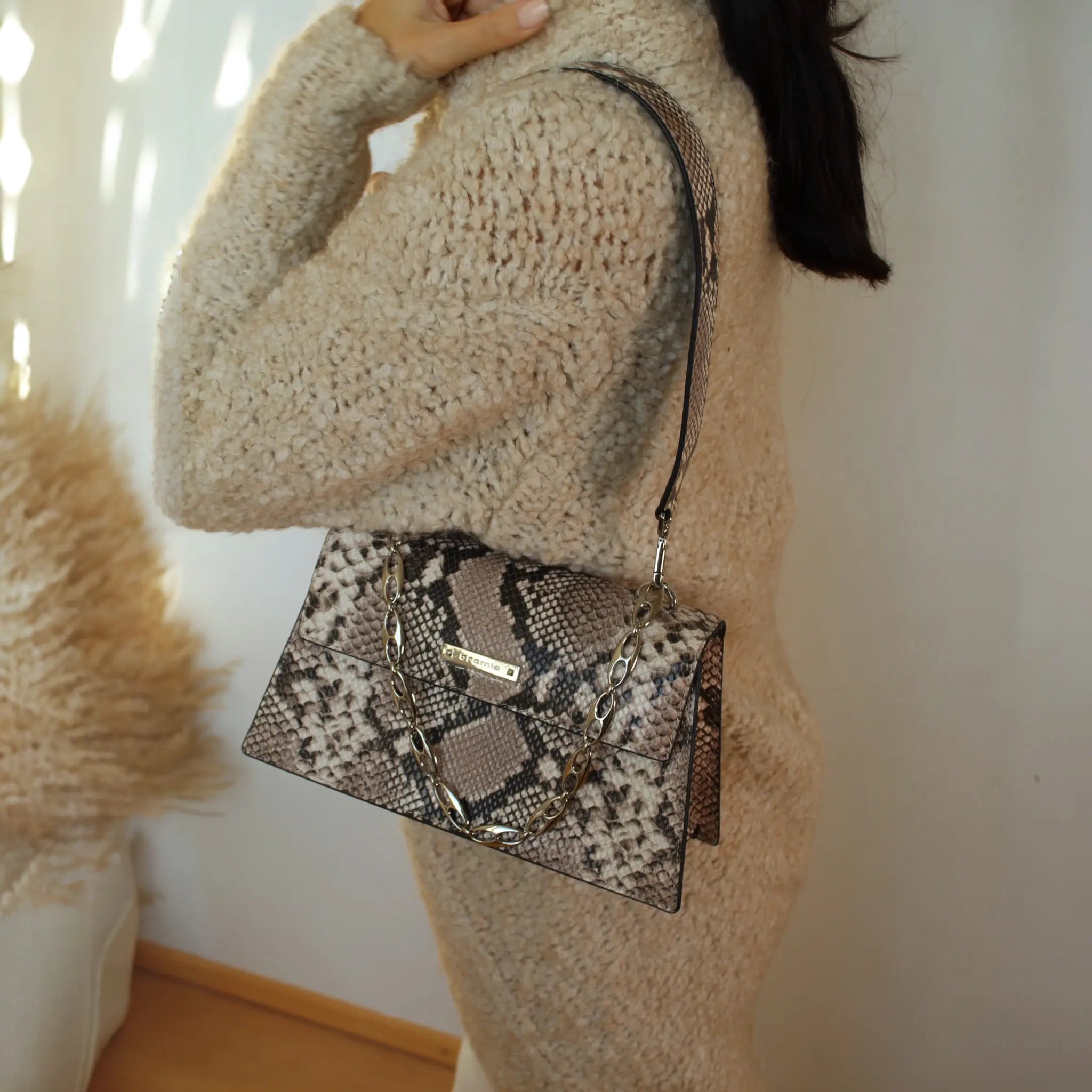 Ashley Flap-Bag