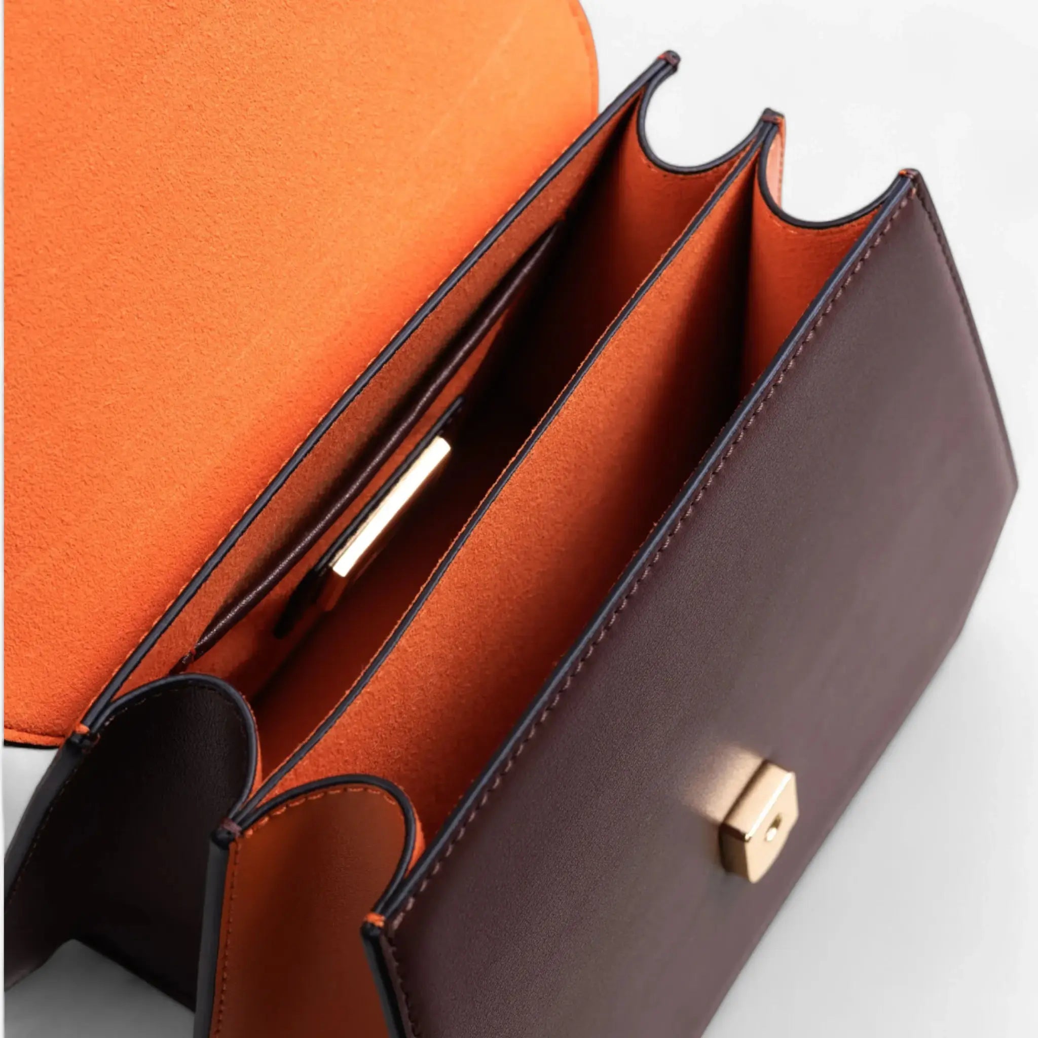 Oasi Jade Schultertasche kastanie